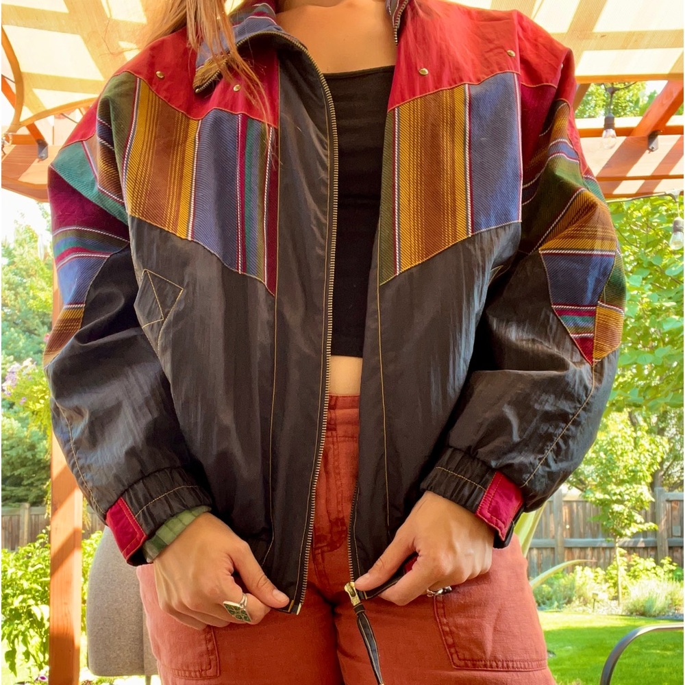 Retro Vintage 1990’s Women’s Multi- Color Jacket Windbreaker Streetwear